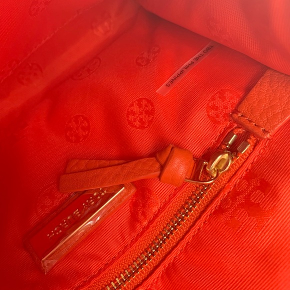 Last one 🎊 New Tory Burch Crossbody 😍 - Picture 5 of 6